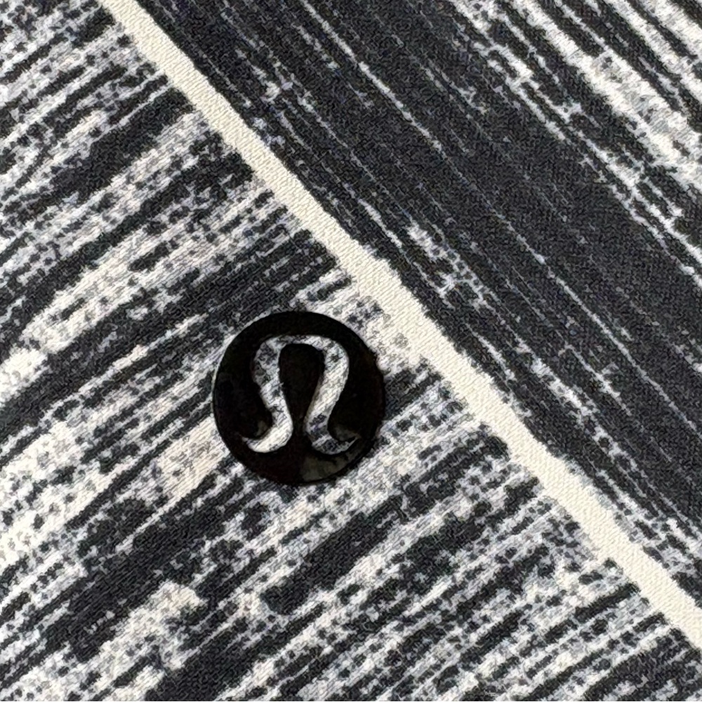 Lululemon Jet Crop - Picture 4 of 5